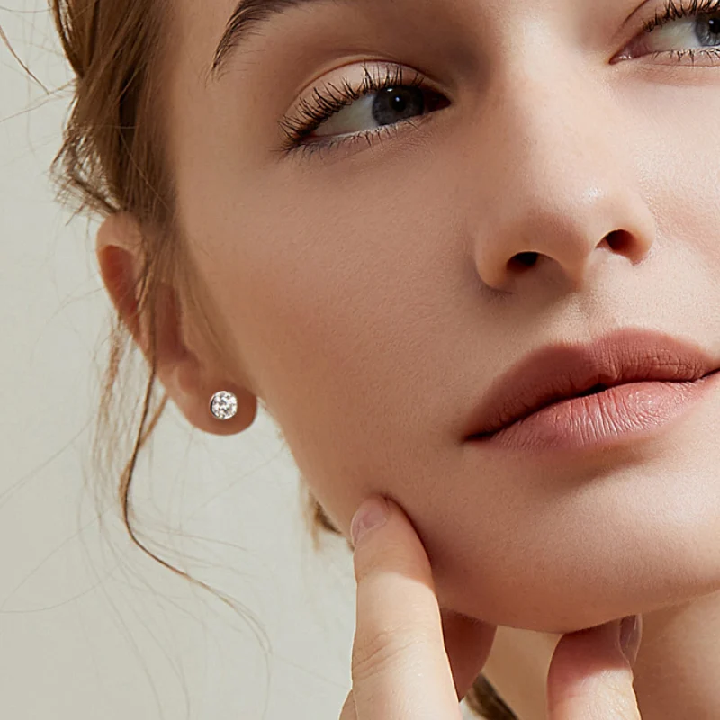 Chic 0.5–2 Carat Bezel Moissanite Earrings for Women in 925 Sterling Silver - Scandinavian Design | Mireli Jewelry
